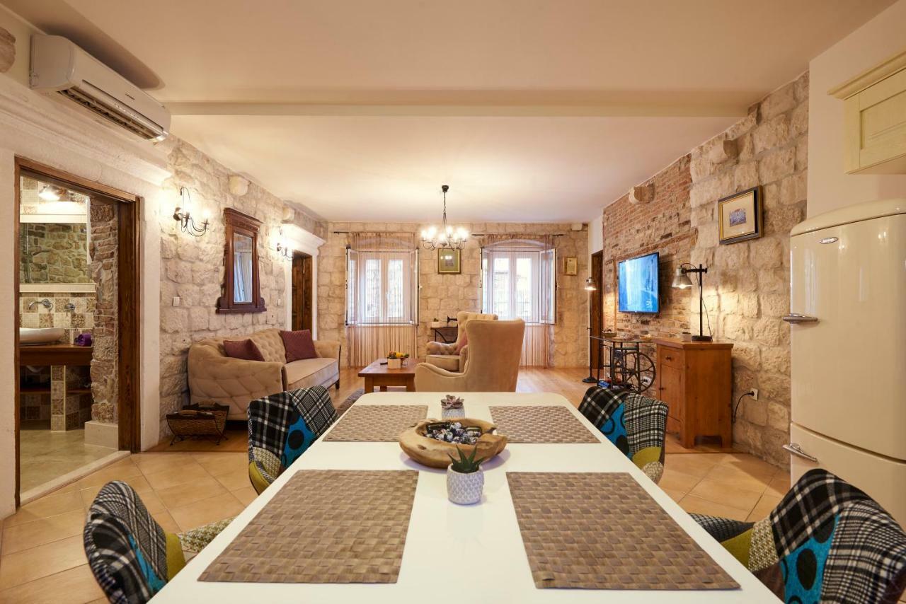 Apartment Capo Residence - Old Town - Parking تروغير المظهر الخارجي الصورة