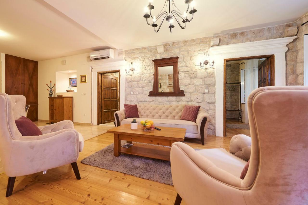 Apartment Capo Residence - Old Town - Parking تروغير المظهر الخارجي الصورة