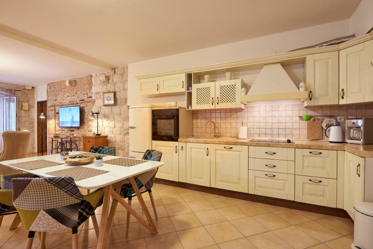 Apartment Capo Residence - Old Town - Parking تروغير المظهر الخارجي الصورة