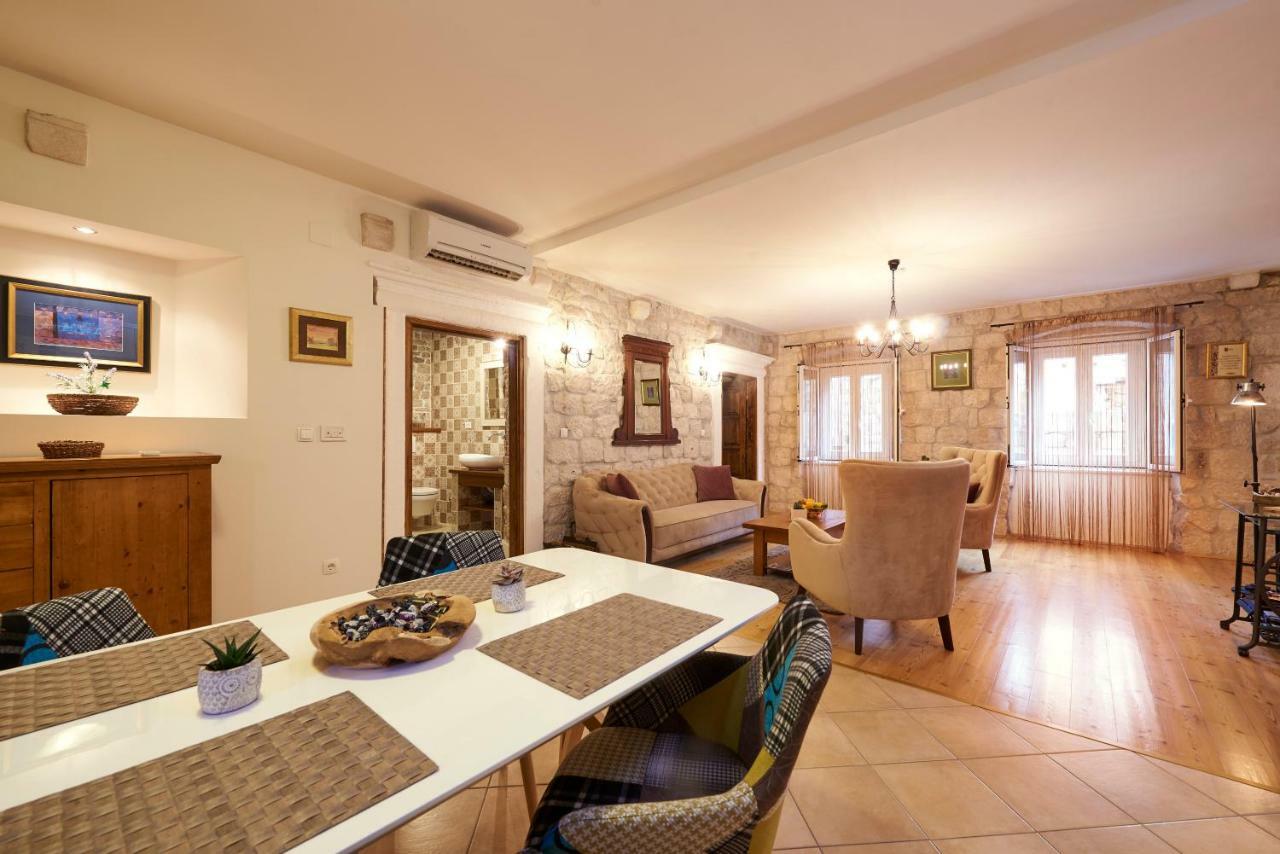 Apartment Capo Residence - Old Town - Parking تروغير المظهر الخارجي الصورة