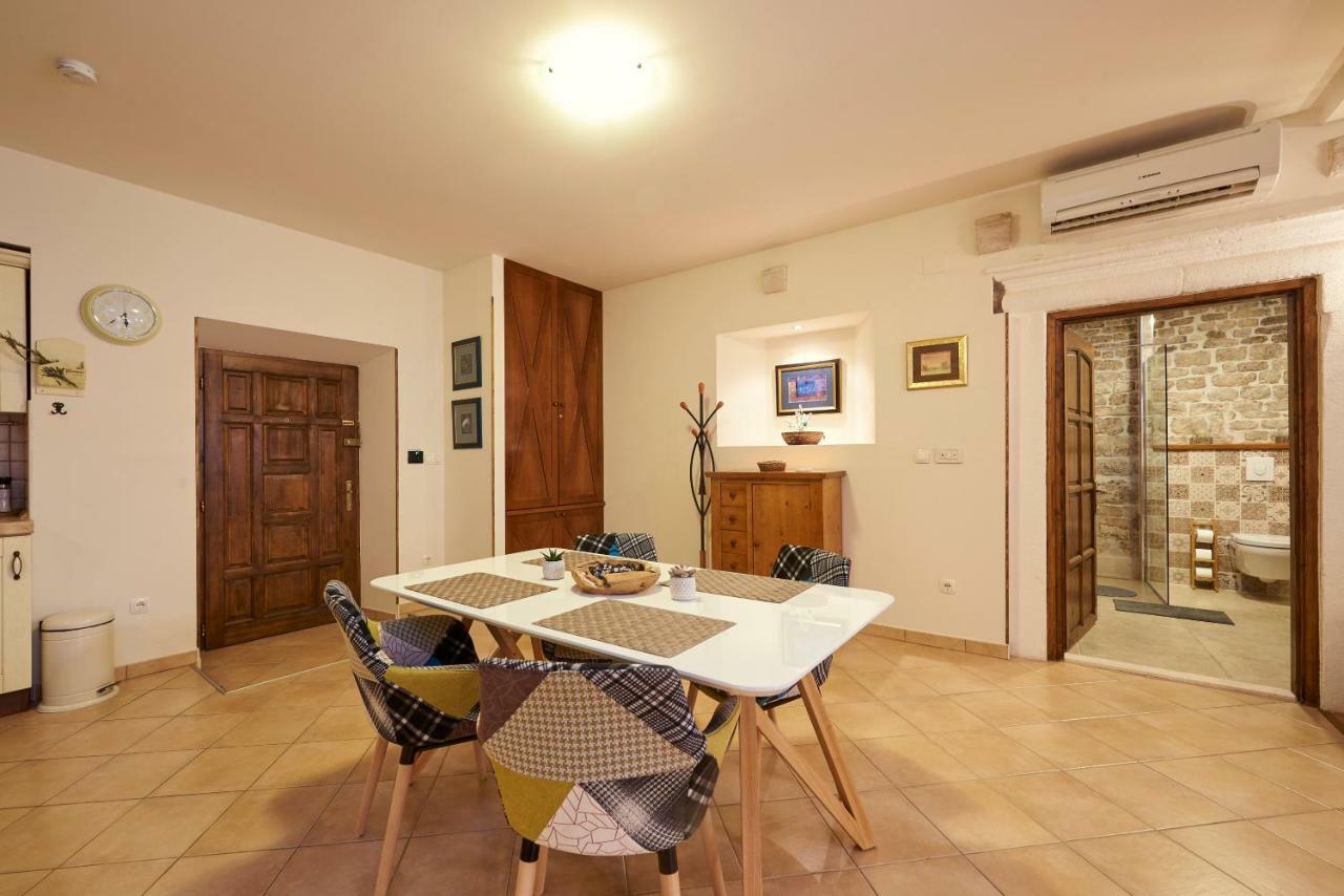 Apartment Capo Residence - Old Town - Parking تروغير المظهر الخارجي الصورة