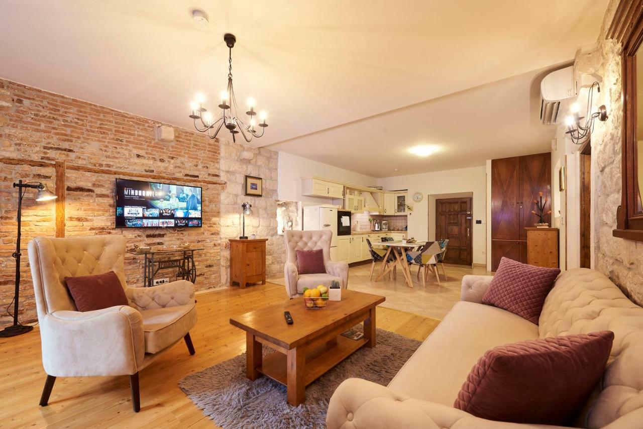 Apartment Capo Residence - Old Town - Parking تروغير المظهر الخارجي الصورة